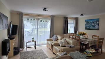 Cottage | Living area