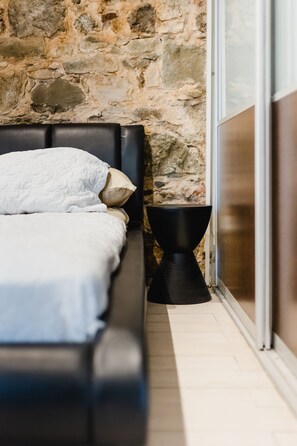 Deluxe Apartment | 2 bedrooms, free WiFi, bed sheets