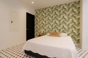 Suíte estúdio conforto | Ferros/tábuas de passar roupa, Wi-Fi de cortesia, roupa de cama