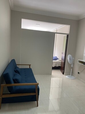 1 bedroom, WiFi, bed sheets, wheelchair access - Apê da Lê - Wonderful apartment 400m from Copacabana Beach (Copacabana Rio de Janeiro)