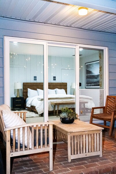 3 bedroom 2 bath private house,walkable to restaurants, shops, and breweries.