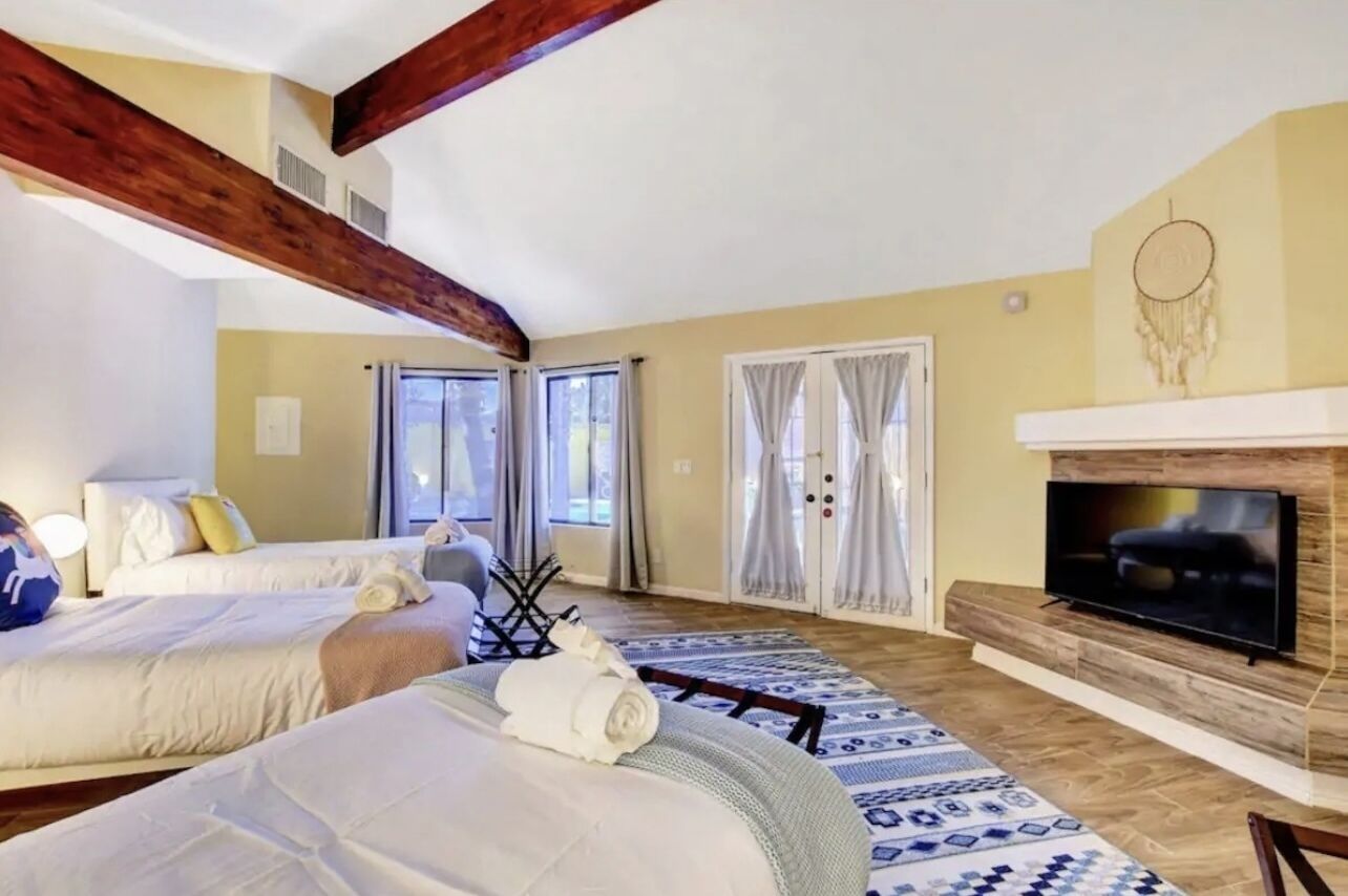 5 多间卧室、旅行婴儿床、免费 WiFi、床单