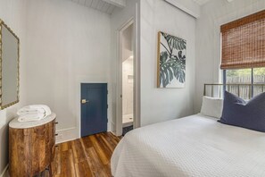 3 bedrooms, iron/ironing board, travel cot, free WiFi