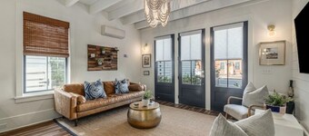 Downtown Charleston One Block to King St. Free Off Street Parking