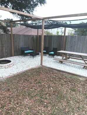 屋外ダイニングエリア