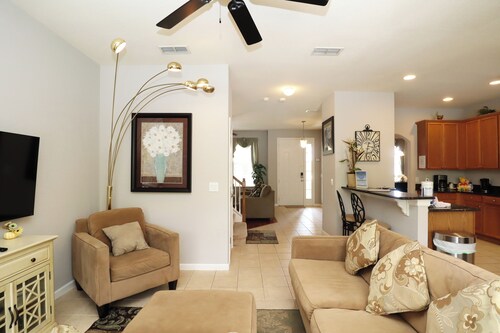 Villa Paradiso located in the  Trafalgar  Village Resort 6 bedrooms poo/spa