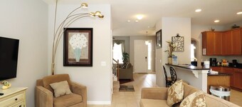 Villa Paradiso located in the  Trafalgar  Village Resort 6 bedrooms poo/spa