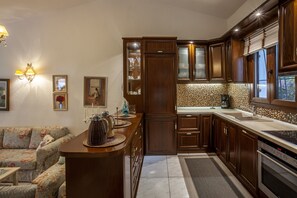 Refrigerador, horno, parrilla de estufa y lavavajillas