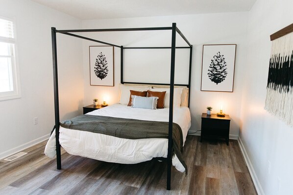 2 habitaciones, tabla de planchar con plancha, wifi y ropa de cama 