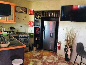 Jääkaappi, mikroaaltouuni