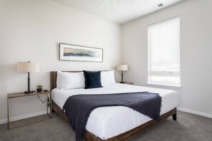 2 bedrooms, desk, iron/ironing board, travel crib