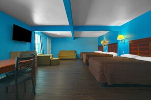 Chambre, plusieurs lits, coin cuisine