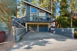 Exterior - Ski-in/ski-out mountain view home with hot tub - hiking & activities nearby (South Lake Tahoe)