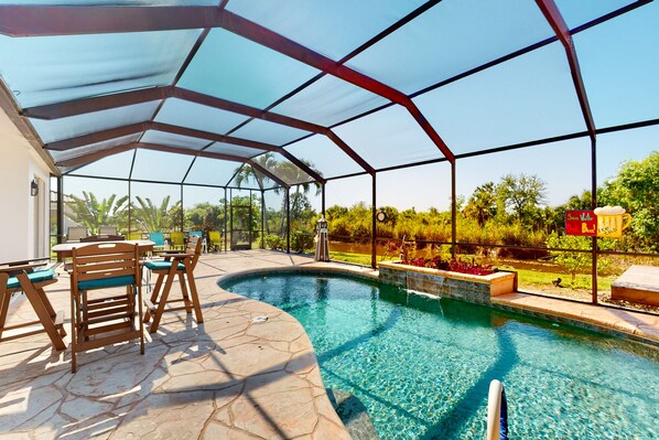 Lämmitetty uima-allas