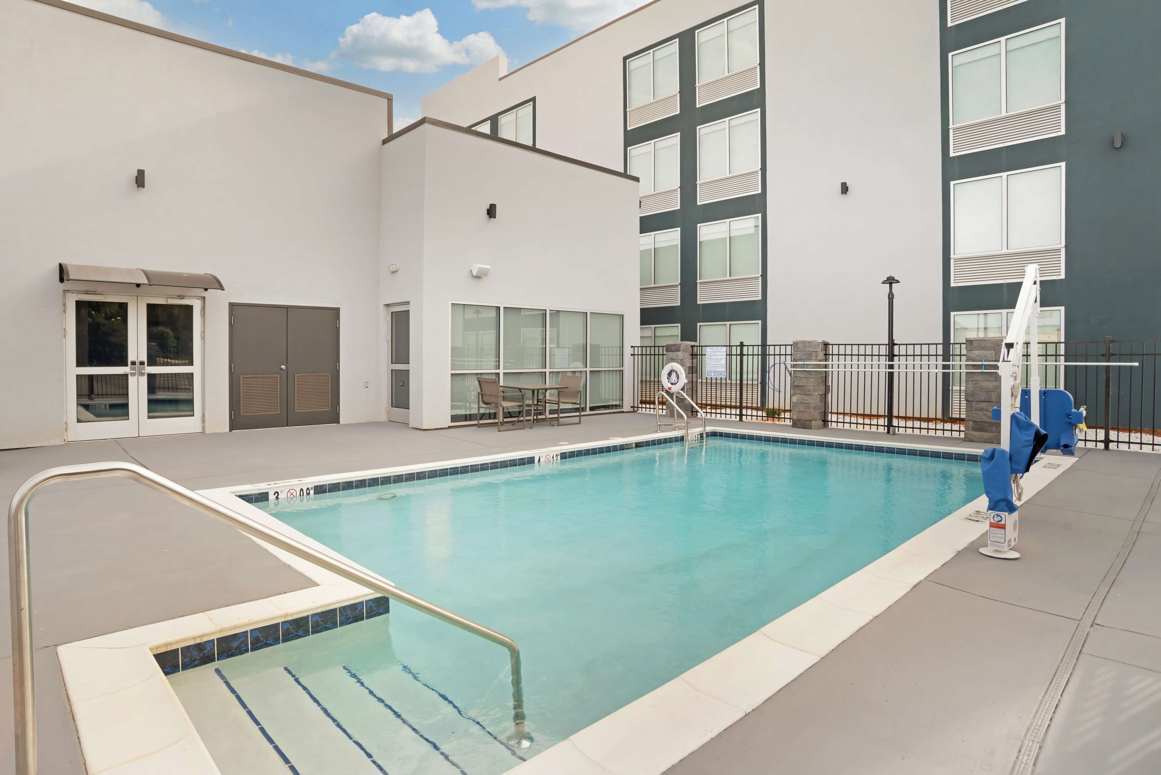 Foto - Best Western Plus Mobile Inn and Suites