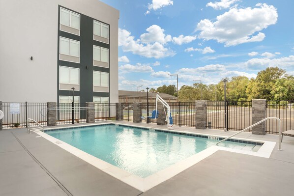 Seasonal outdoor pool