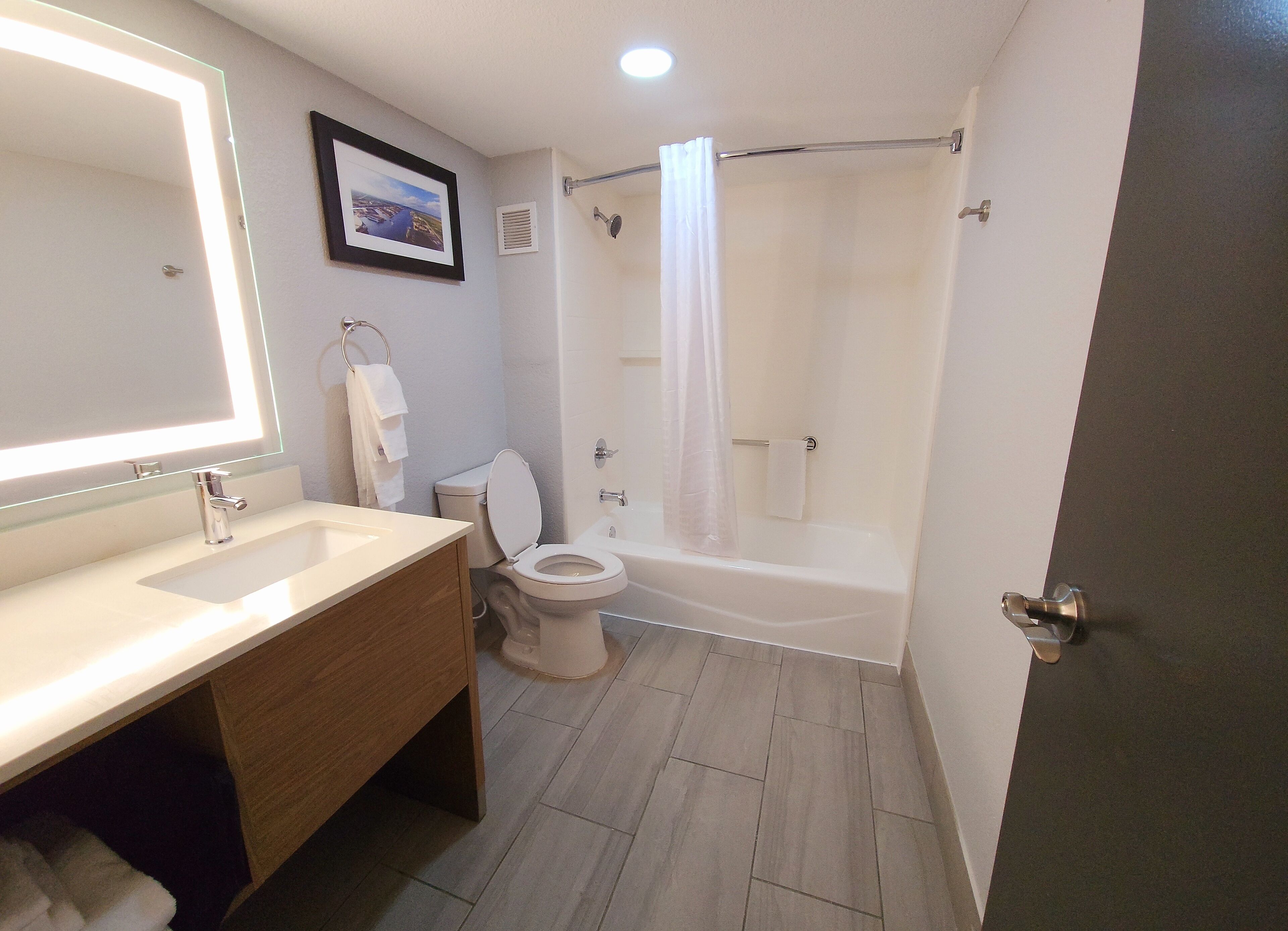 Foto - Best Western Plus Mobile Inn and Suites