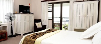 Riviera Hotel