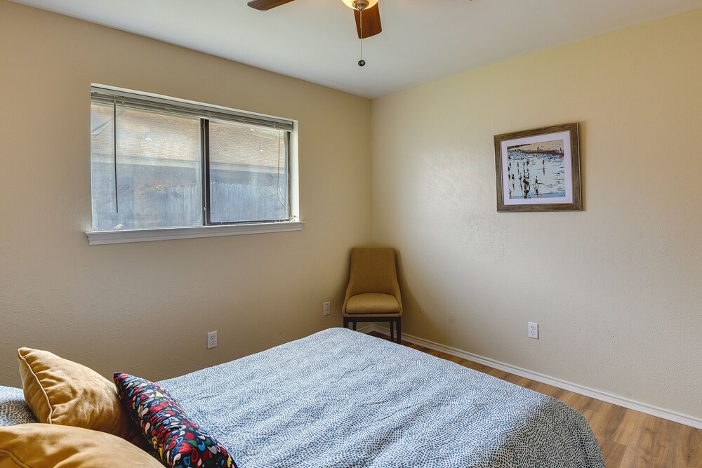 Waxahachie Townhome w/ Fire Pit Near Downtown! Waxahachie Vrbo