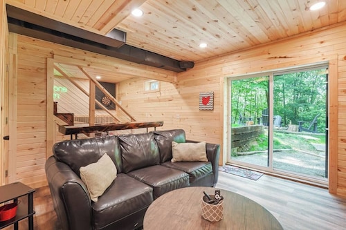 The Woodlands at Hocking Hills-Notestone Cabin.