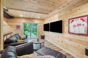 Smart TV, fireplace, video games