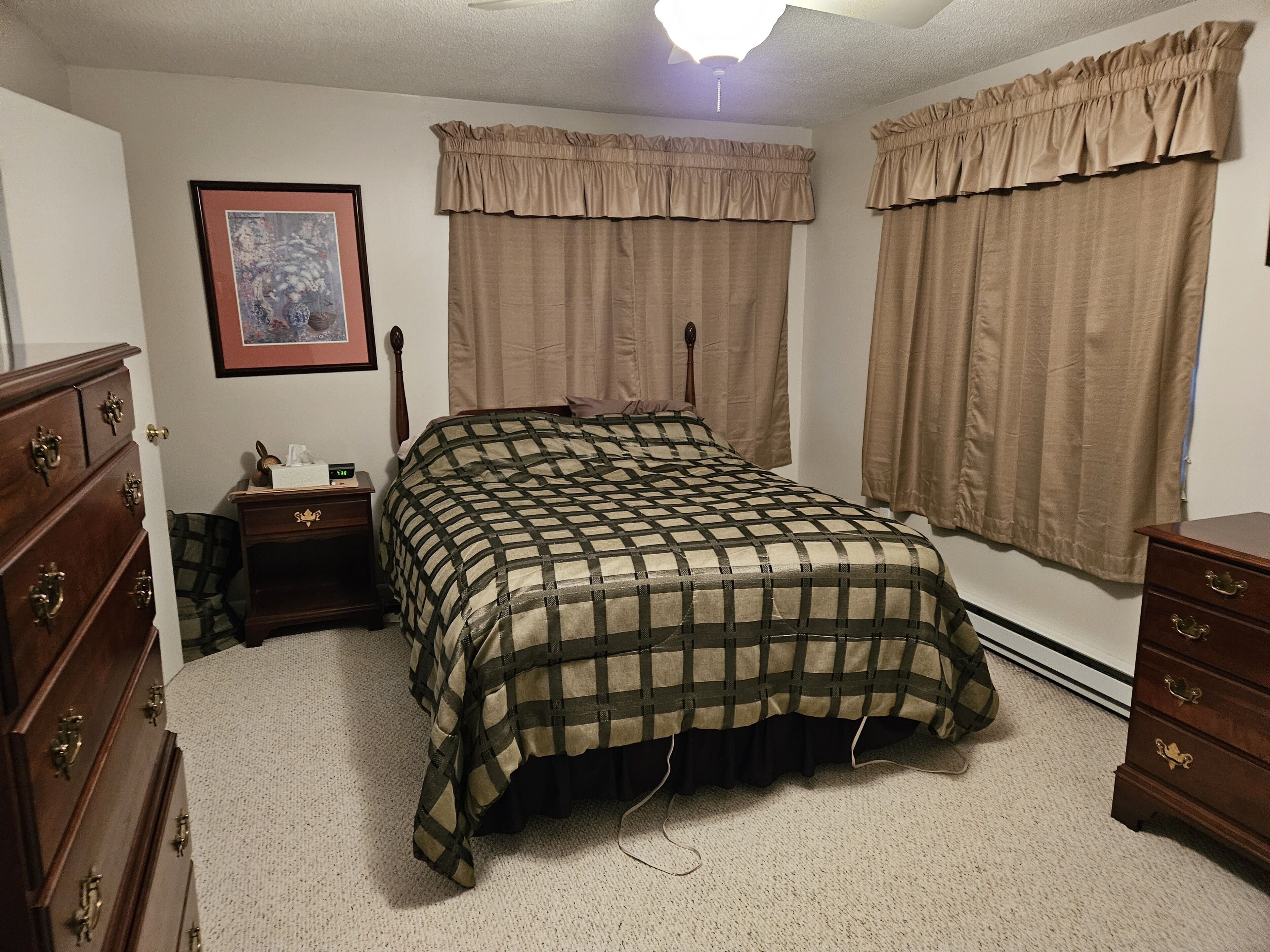 2 bedrooms, bed sheets