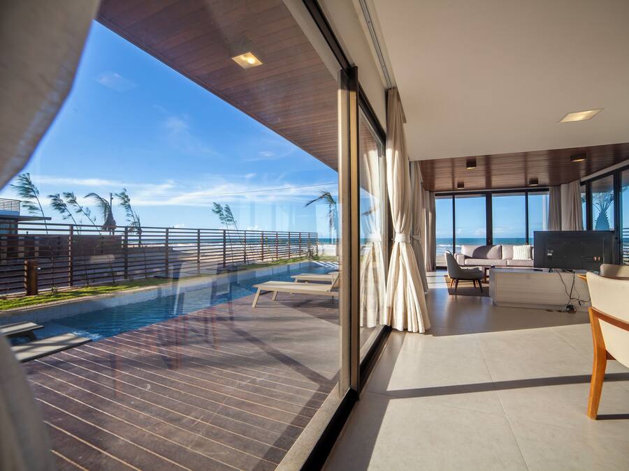 Villa de lujo, 3 habitaciones, piscina privada, vistas a la playa | Colchones con acolchado adicional, minibar, caja fuerte