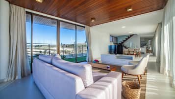 Vila superluxo, 3 quartos, piscina particular, vista para a praia | Camas com colchões pillow-top, frigobar, cofres nos quartos