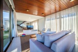 Villa de lujo, 3 habitaciones, piscina privada, vistas a la playa | Zona de estar