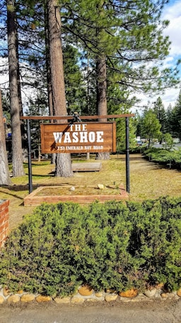 Property grounds. The Washoe 3 bedroom Family unit(pets welcome)
