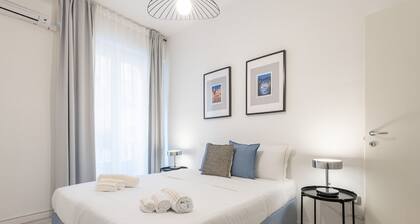 Garibaldi Central Apartment