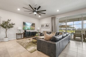 Smart-TV, Videospiele, Tischfußball