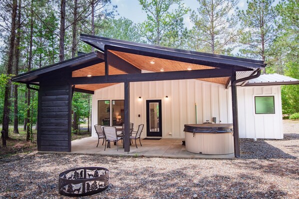 屋外ダイニングエリア