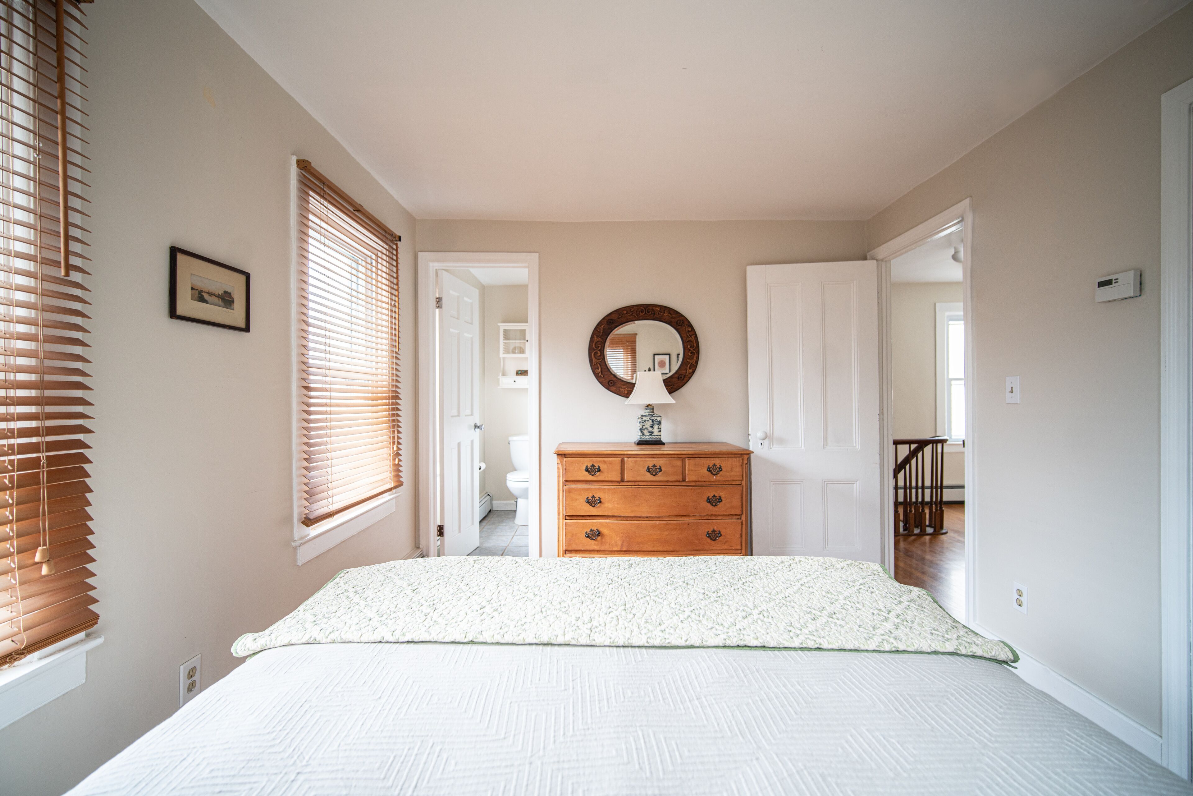 Cozy Home. Just a few minutes walk into beautiful, historic Stonington Borough. 