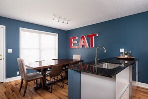 Dining - EVERYTHING LOUISVILLE GALLERY HOME 15% Discount (Louisville)