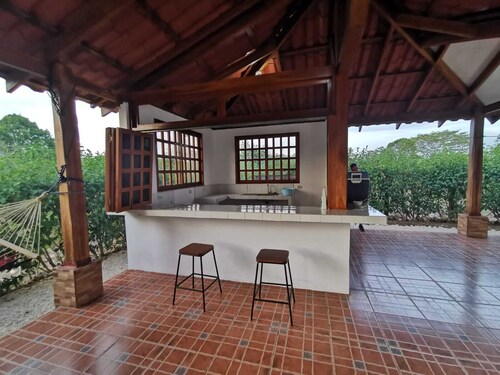 Beautiful house 50 minutes to the beach and airport. Blue zone