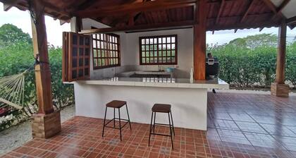 Beautiful house 50 minutes to the beach and airport. Blue zone