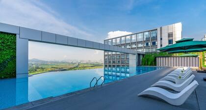 EVEN Hotels Shenzhen Guangming Cloud Park by IHG