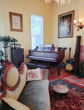Interior - The Adams Pragge House (Port Townsend)