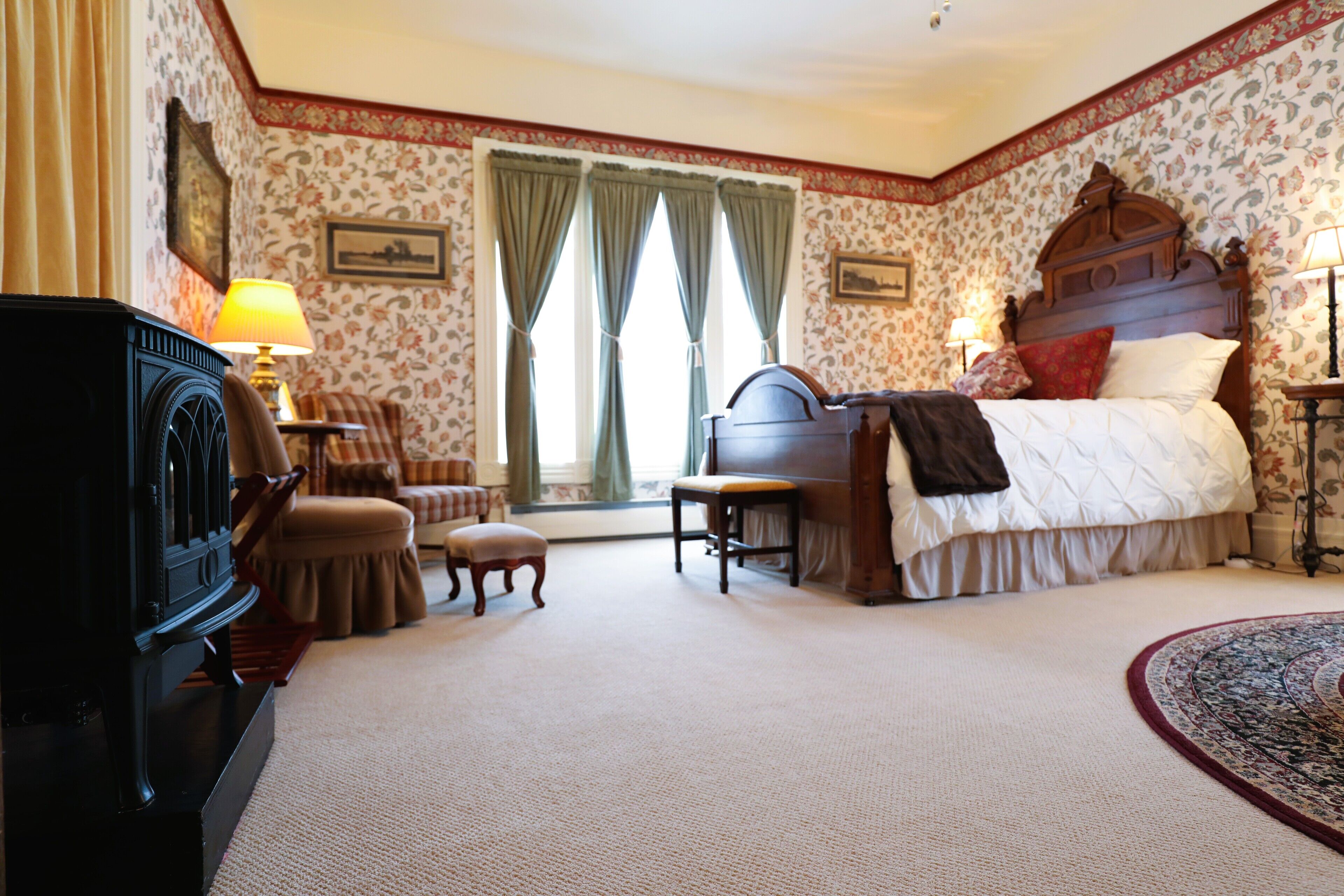 Premium Suite, 1 Queen Bed, Non Smoking, Partial Sea View | 1 bedroom, Egyptian cotton sheets, premium bedding, memory foam beds