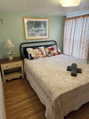 3 bedrooms, WiFi, bed sheets