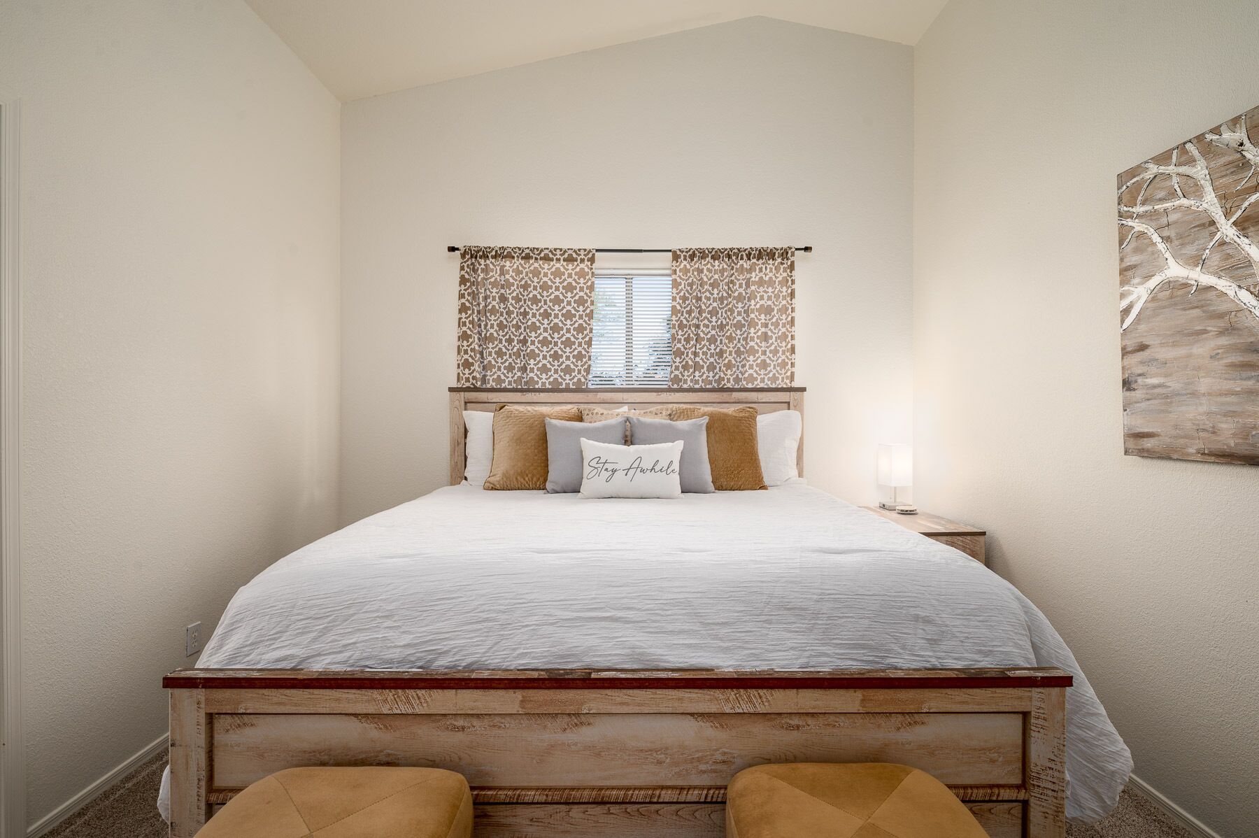 3 slaapkamers, een strijkplank/strijkijzer, gratis wifi, beddengoed