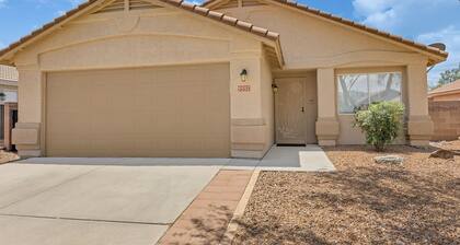 Wonderful Vacation Home - Trails, Golf & Dining