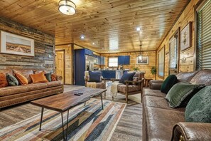 Smart-TV, Kamin, Videospiele, Bücher