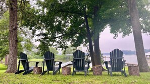 Property grounds - The Blue Nest is a lakefront property with dock and access to Lake Palestine. (Flint)