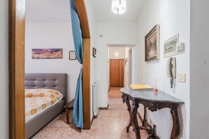 2 bedrooms, desk, iron/ironing board, Internet