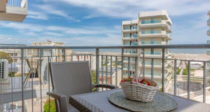 GuestHost - Lido degli Estensi Sea View Apartment