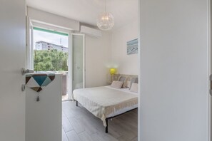 2 bedrooms, iron/ironing board, WiFi - GuestHost - Lido degli Estensi Sea View Apartment (Lido degli Estensi)