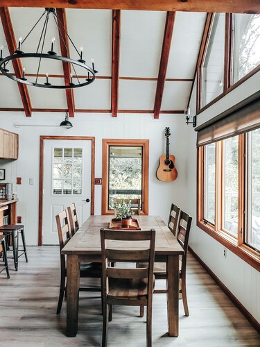 Mountain View~ Hot Tub ~ Pool ~ Arcade ~ Firepit ~ Ample Parking ~ Hatley Pointe