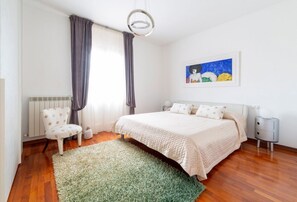 3 chambres, Wi-Fi, draps fournis